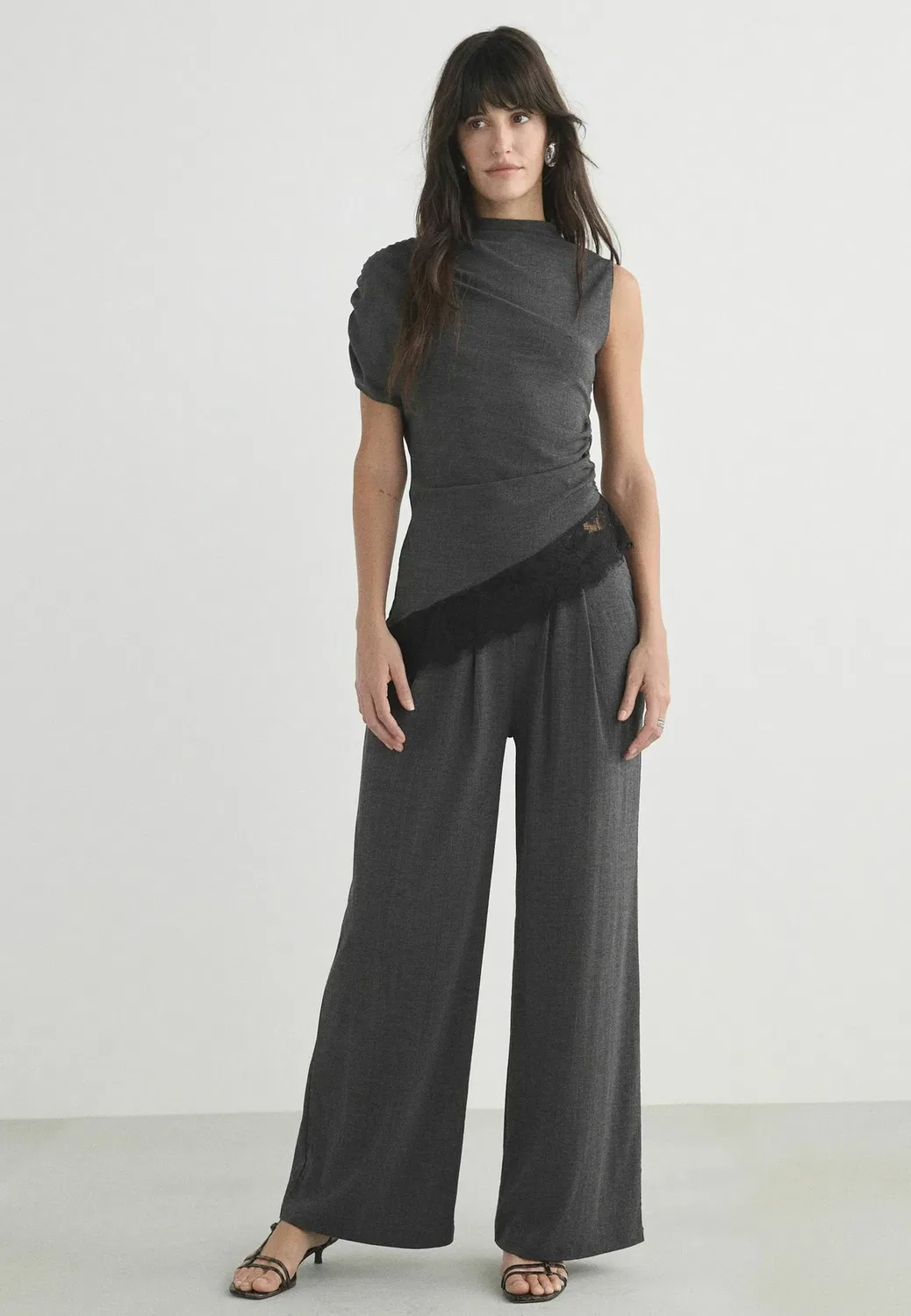 Блузка прямого кроя с асимметричным кружевным подолом и без рукавов Next, Charcoal Grey