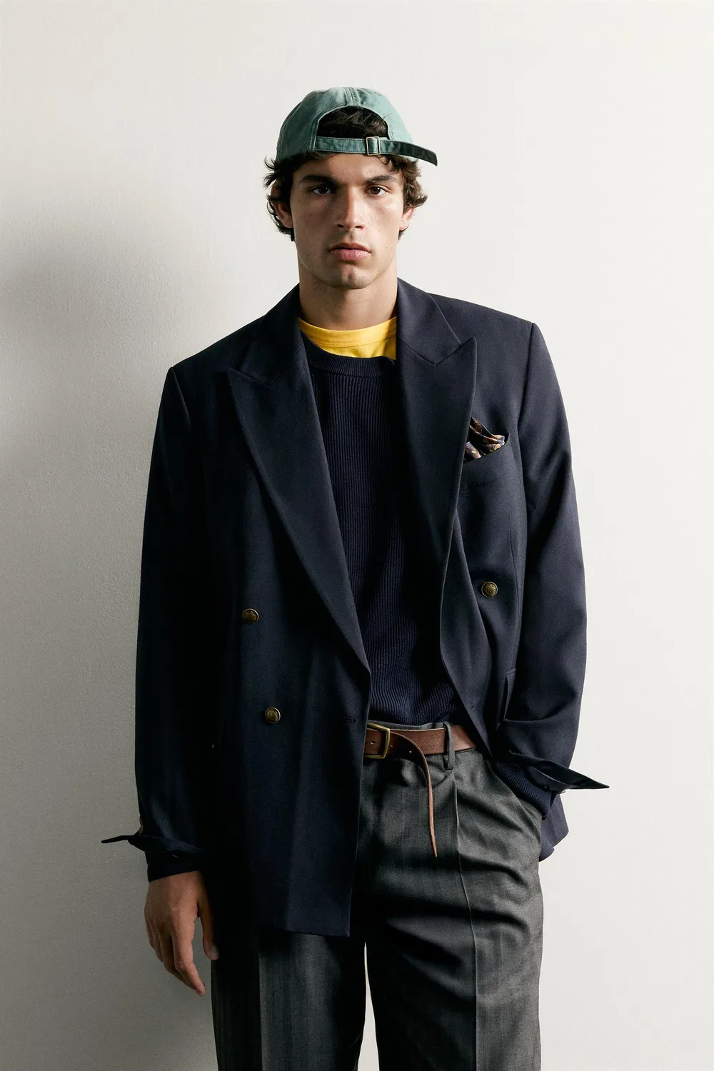 Двубортный пиджак с золотыми пуговицами ZARA, Navy blue — фото 2