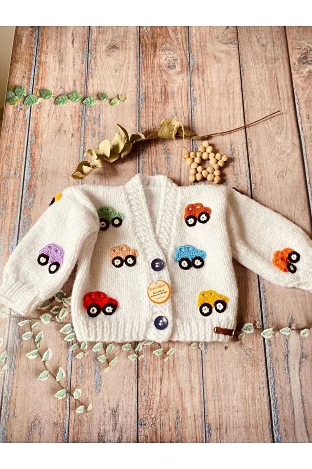 Детский кардиган для мальчиков с принтом Hand Knitted White Car Pattern Seraskids, White — фото 3