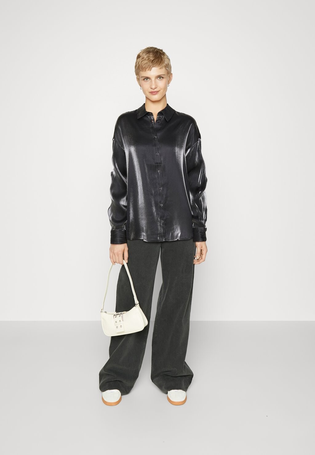 

Рубашка Gina Tricot, металлик
