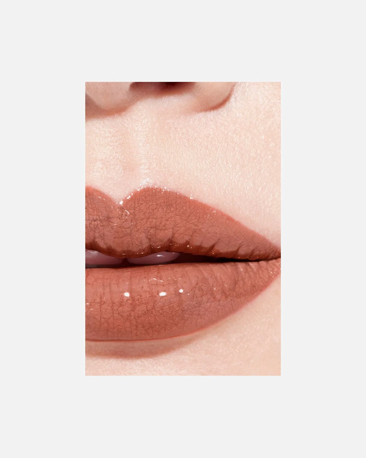 Помада Le Rouge Duo Ultra Tenue Lip Duo с длительной стойкостью Chanel, 188 - Caramel Beige — фото 4