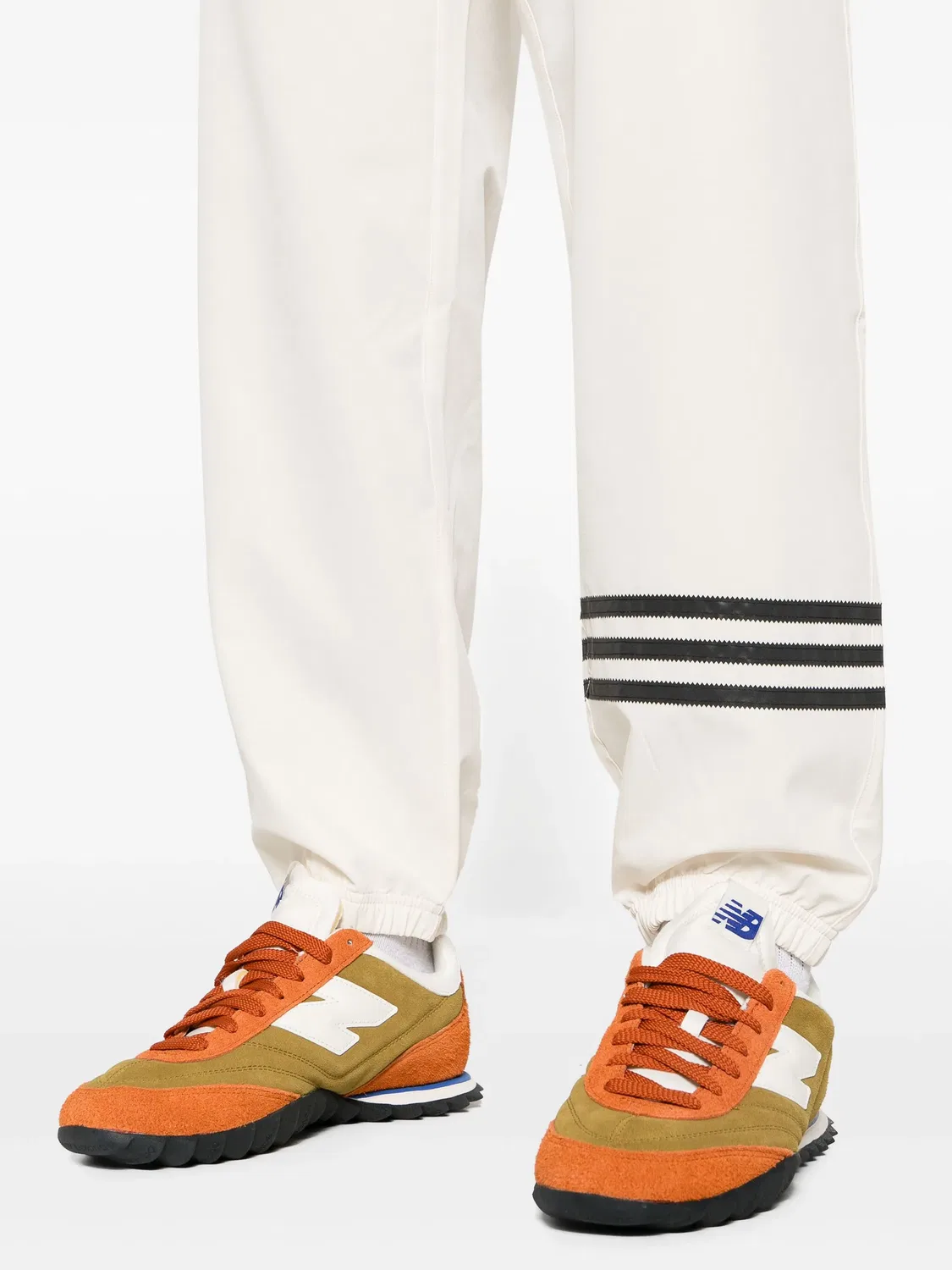 Adidas Трековые брюки Новая Классика бежевые/черные — фото 3
