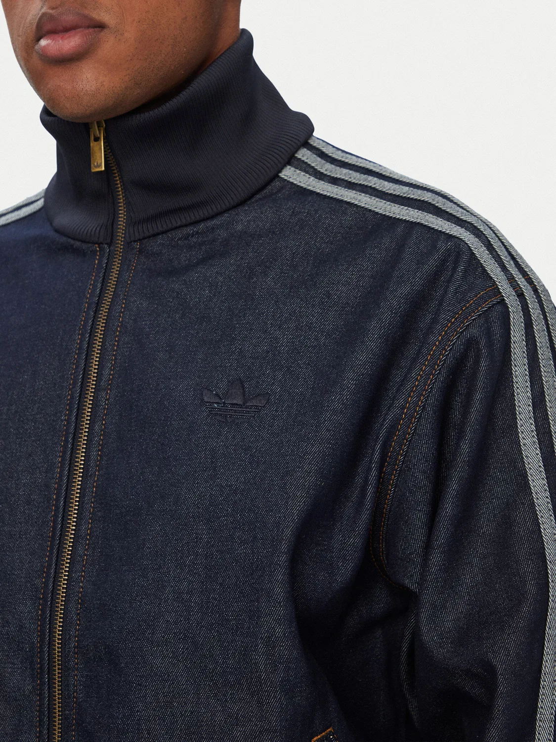 Мужская джинсовая куртка свободного кроя Firebird Adicolor Adidas, темно-синий — фото 4