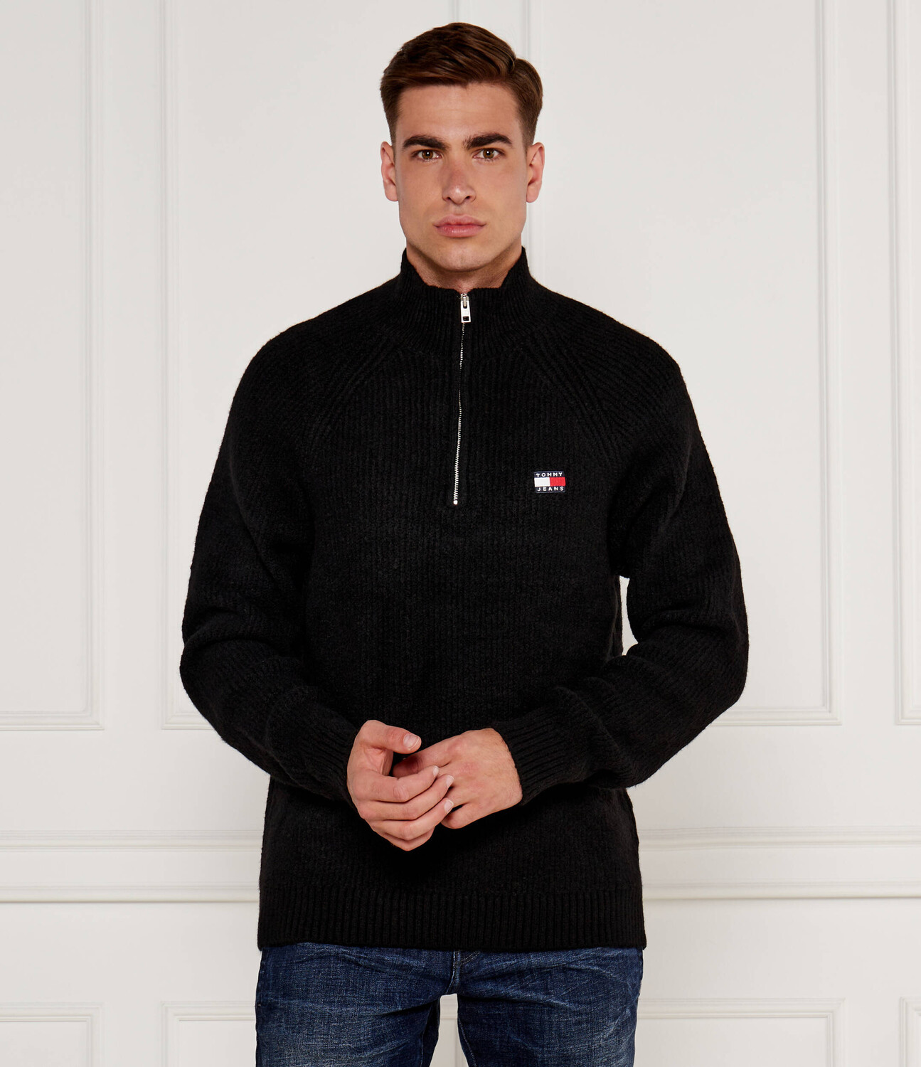 

Свитер Tommy Jeans Regular Fit, черный