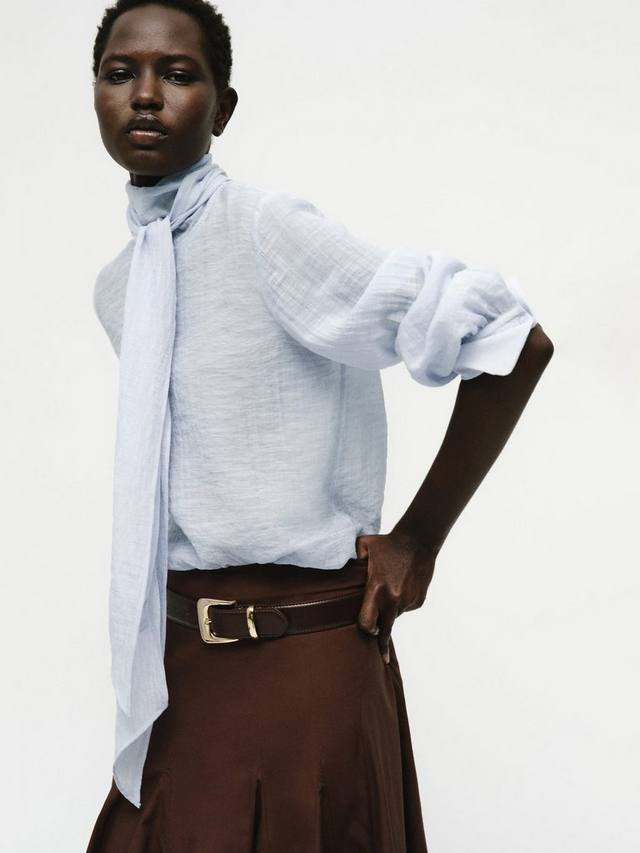 

Топ с фактурной отделкой горловины в виде запаха Mango, Light Blue