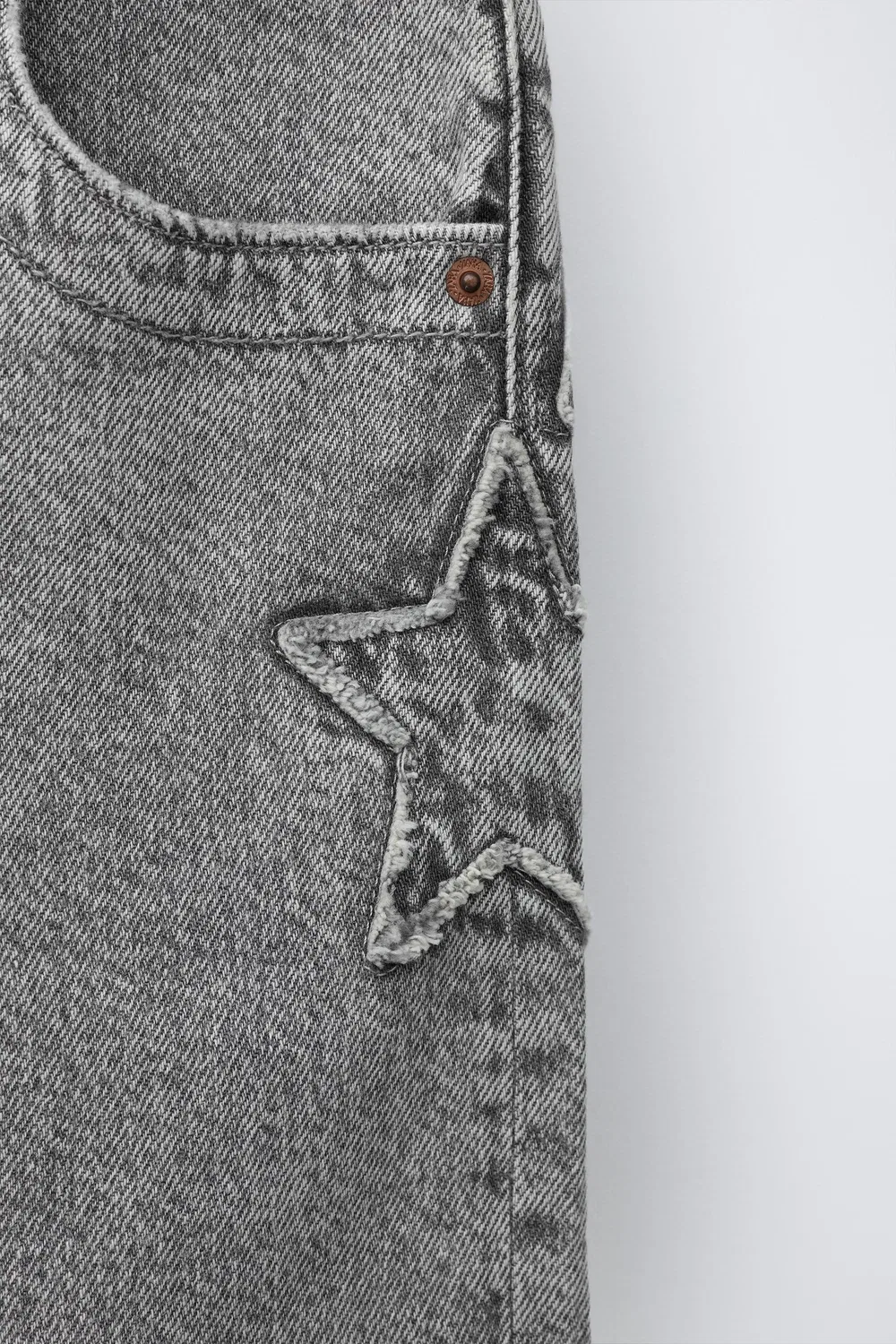 Джинсовые шорты-бермуды со звездой и надписью ZARA, Mid-Grey — фото 4