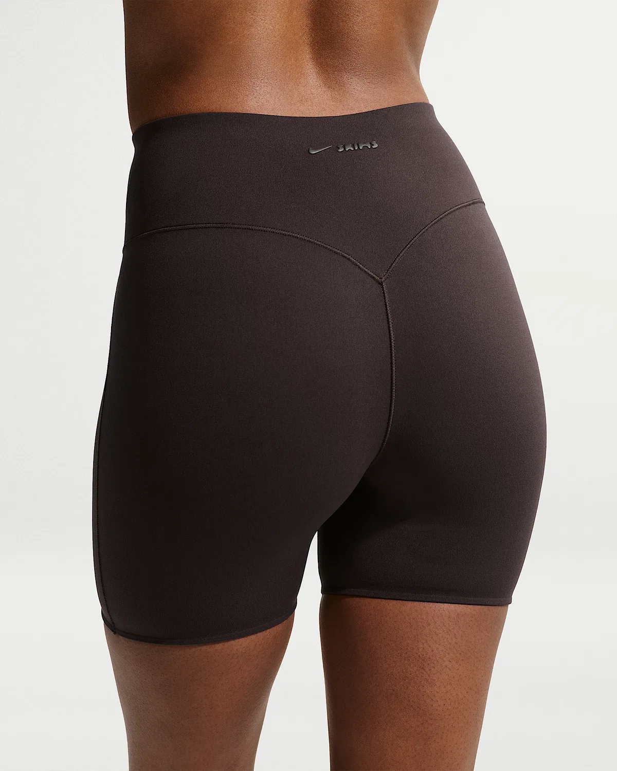 Женские шорты NikeSKIMS Studio Stretch 5", NSKM Dark Roast/NSKM Dark Roast — фото 3