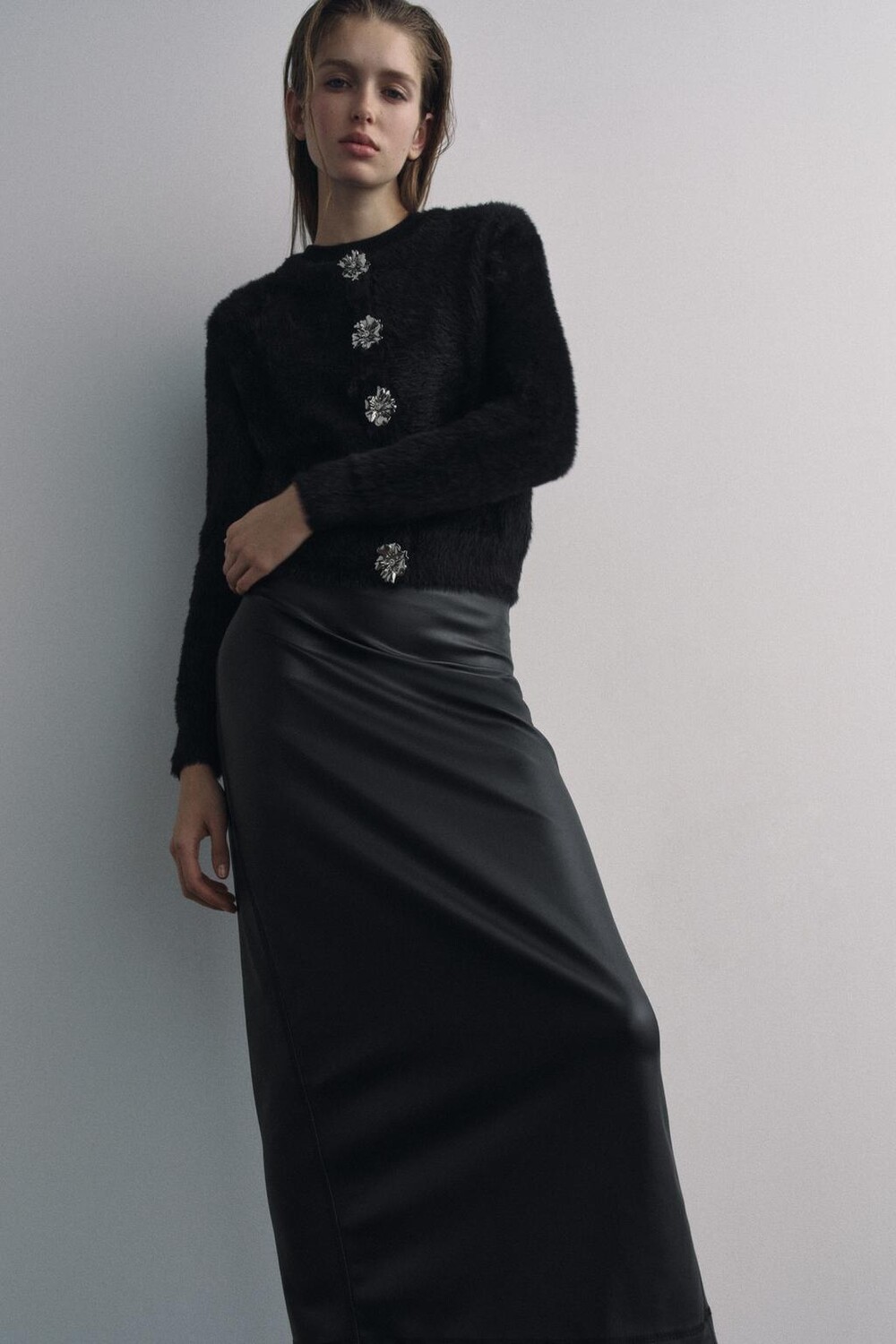 

Пушистый вязаный кардиган ZARA, черный
