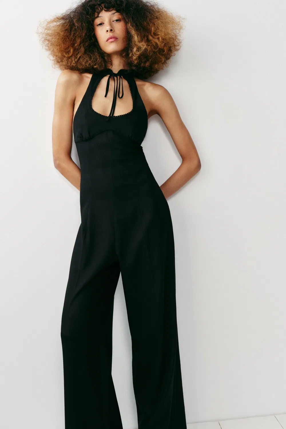 Комбинезон с широкими штанинами и завязками на шее из смеси льна ZARA, Black — фото 2