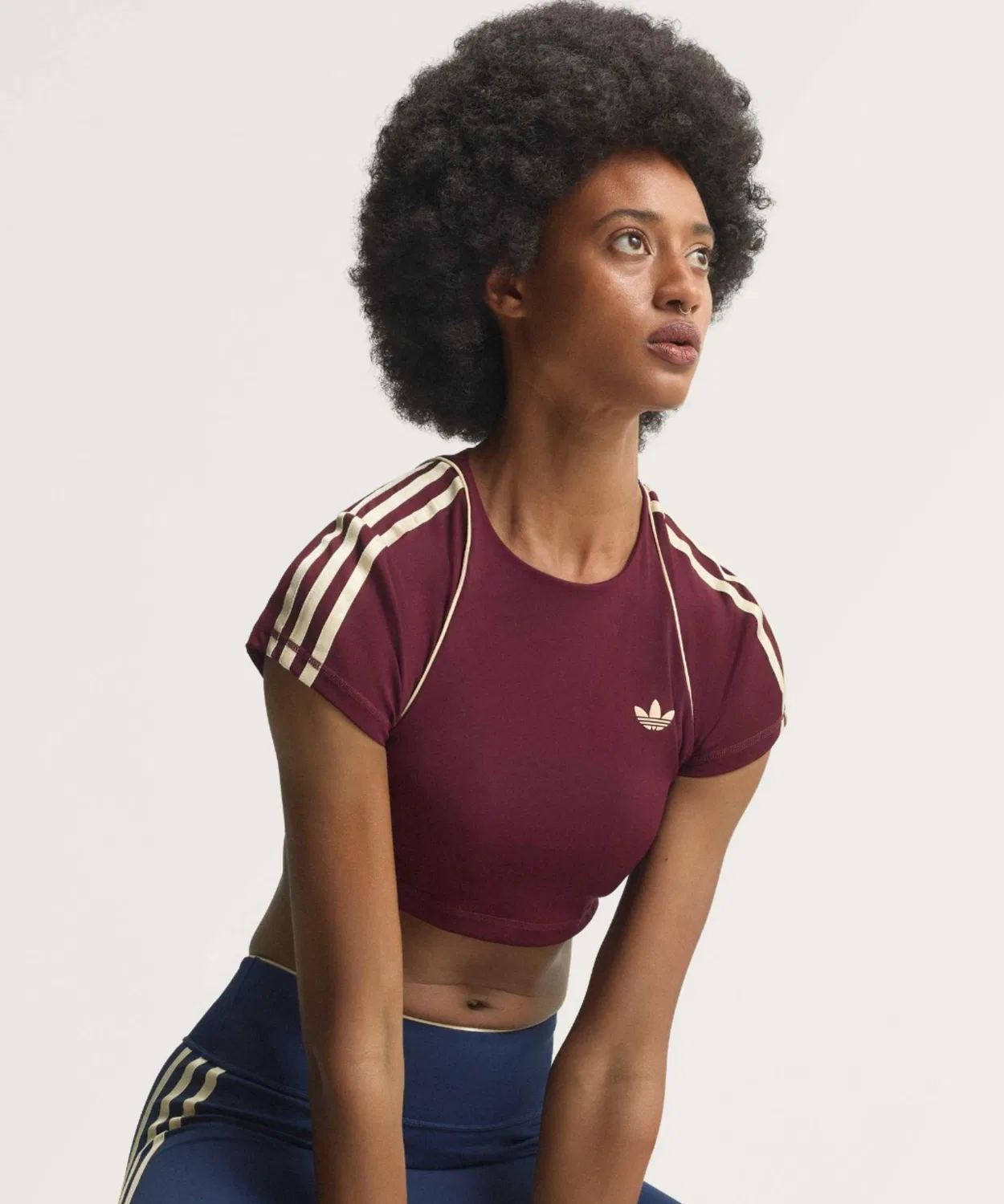Женская футболка-бра с отстегивающимися чашечками, укороченная Adidas OG SPORT T-SHIRTS BRA Adidas, Maroon — фото 4