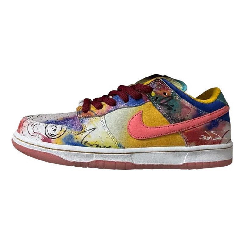 

Кроссовки The Futura x Nike SB Dunk Low Unisex, красный/желтый