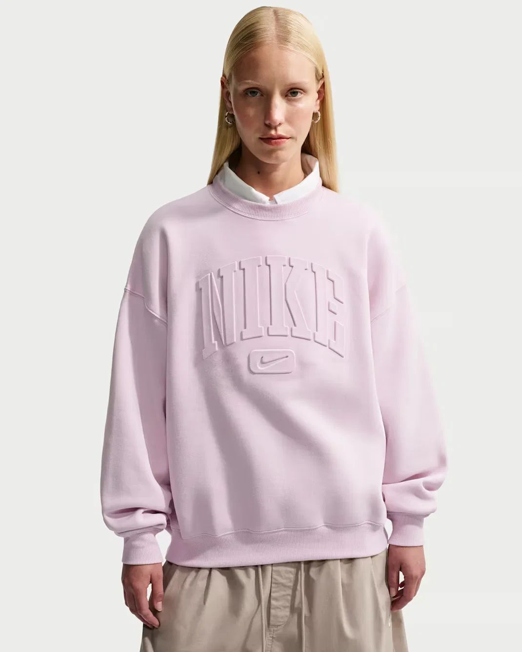 Женская футболка оверсайз с рельефным рисунком Nike Studio Fleece Medium Weight "Graphic Pack", Bleached Lilac/Bleached Lilac — фото 3