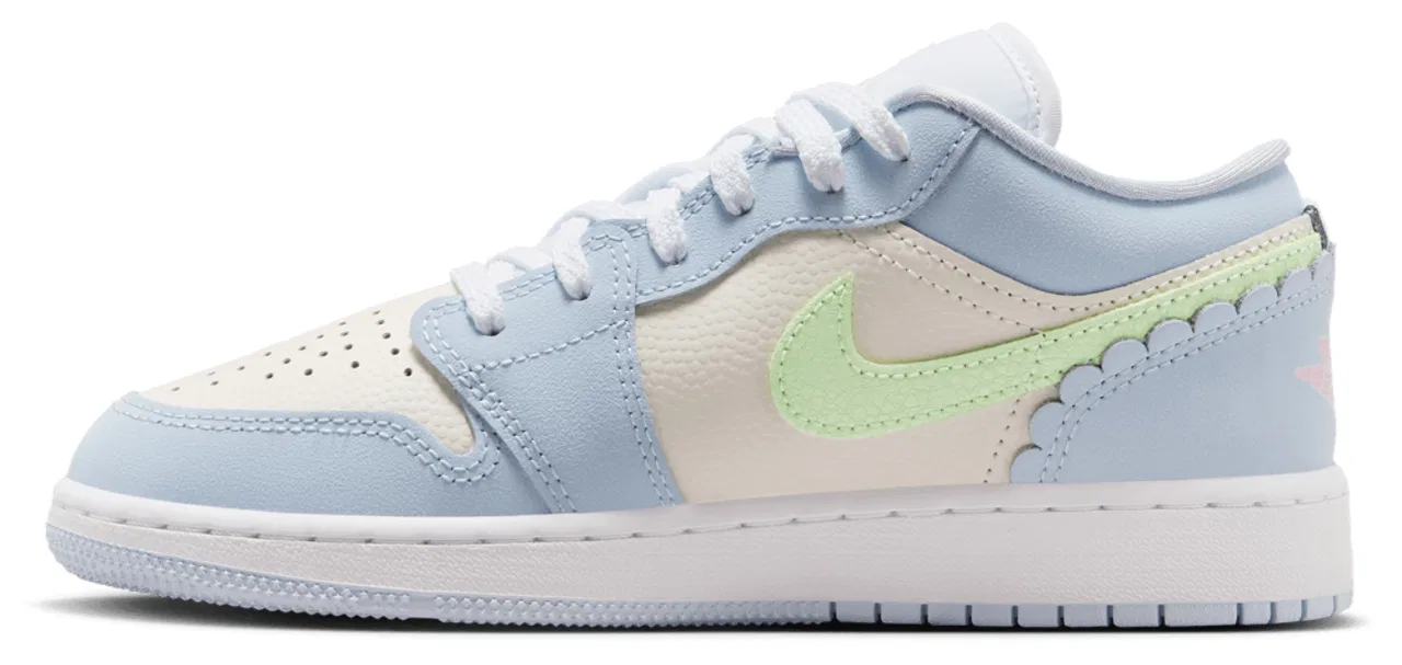 Кроссовки для девочек AJ 1 Low SE Fem Jordan, цвет Vapor Green/Sail/Half Blue — фото 2