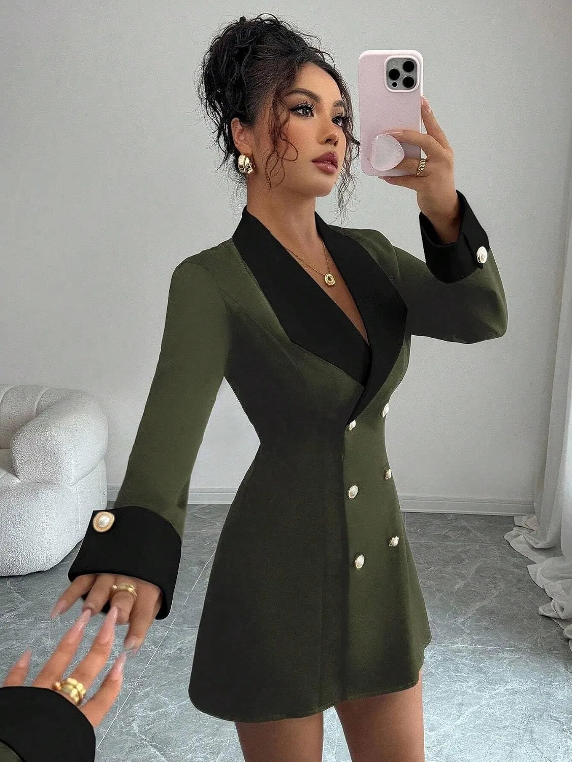 Женское A-силуэта мини-платье с длинными рукавами, Army Green — фото 2