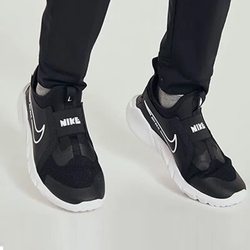 Детские беговые кроссовки без шнуровки Flex Runner 2 Black White GS Nike, Black White — фото 3