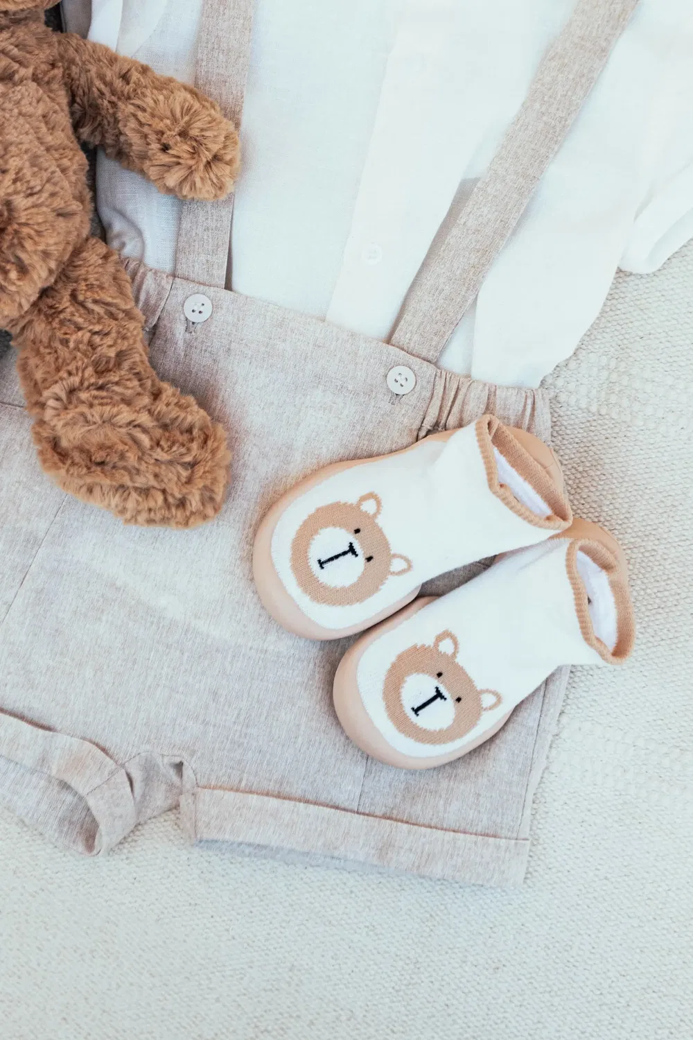 Детские носки-обувь Mini Bear Komuello, светло-бежевый — фото 2