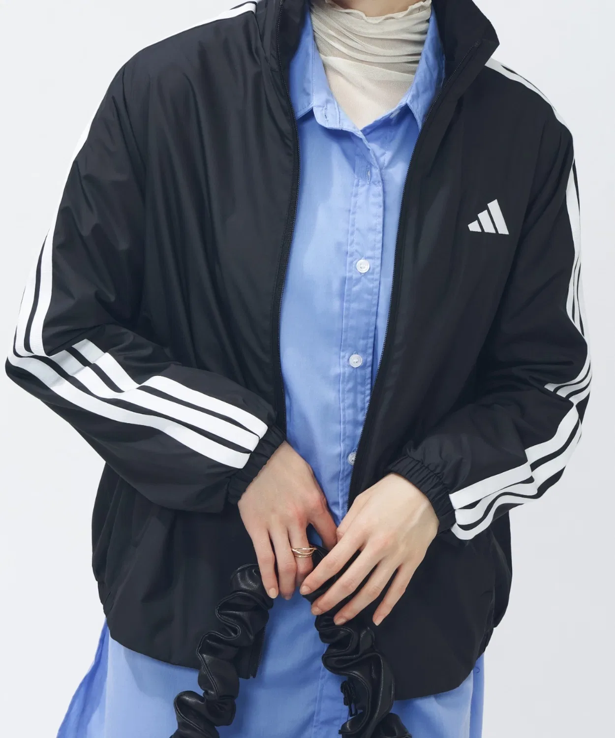 Ветровка Adidas с тремя полосками, свободный крой, синяя — фото 2