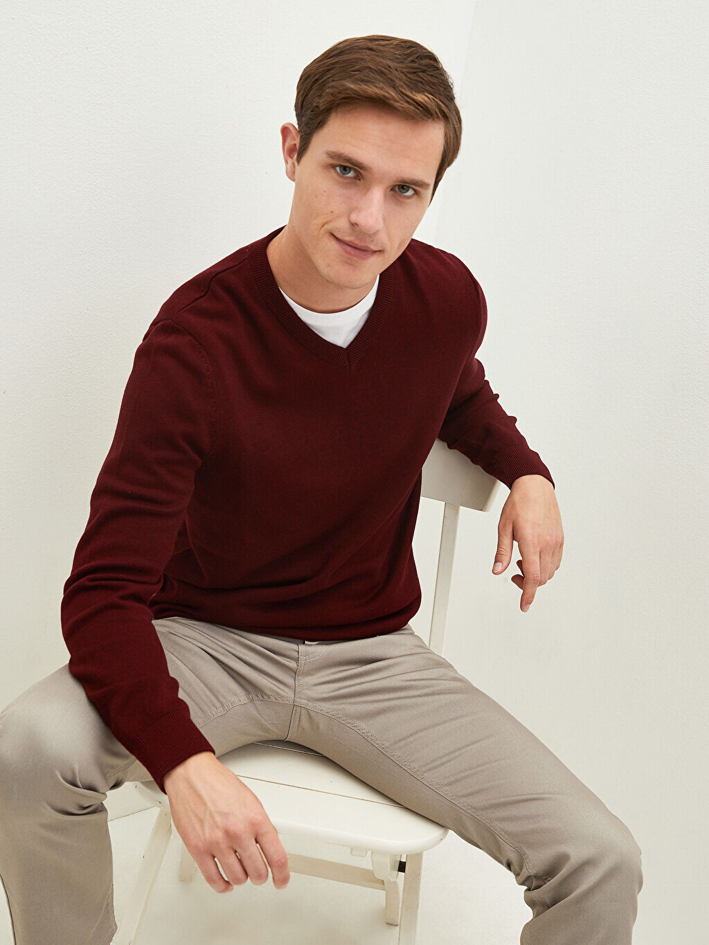 

Классический тонкий мужской трикотажный свитер с V-образным вырезом и длинными рукавами LCWAIKIKI Classic, Коричневый, Классический тонкий мужской трикотажный свитер с V-образным вырезом и длинными рукавами LCWAIKIKI Classic