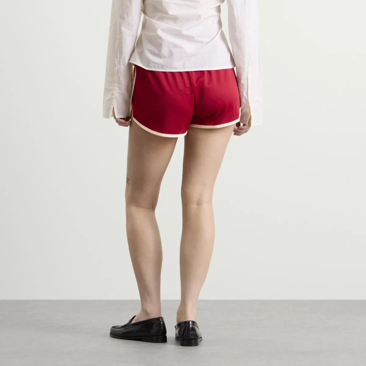 Шорты с боковыми карманами Sprinter Adidas, Team Victory Red & Warm Vanilla — фото 3