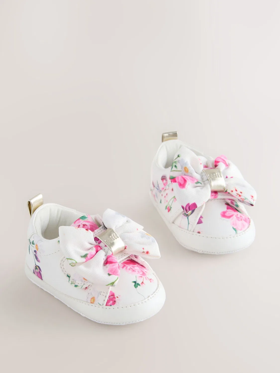 Кроссовки детские Organza Bow Padders Baker by Ted Baker, белый с цветочным принтом