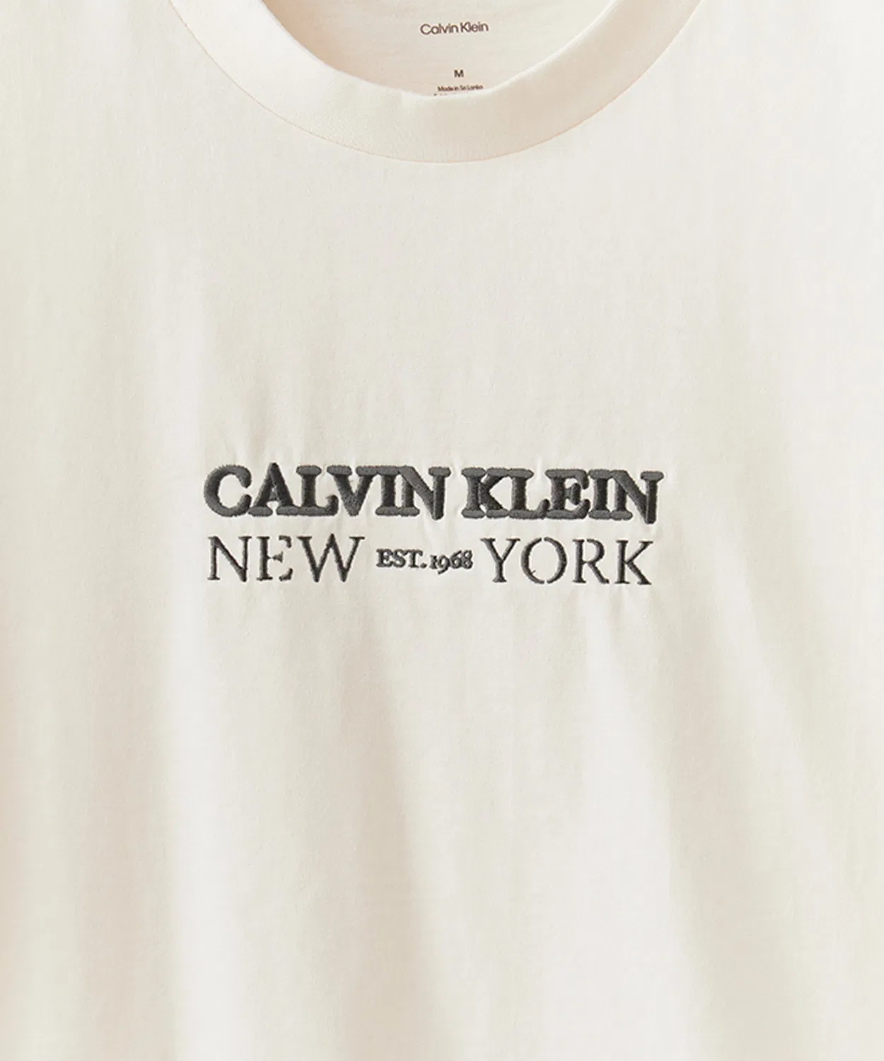 Мужская футболка с коротким рукавом с вышивкой логотипа Calvin Klein, Белая — фото 2