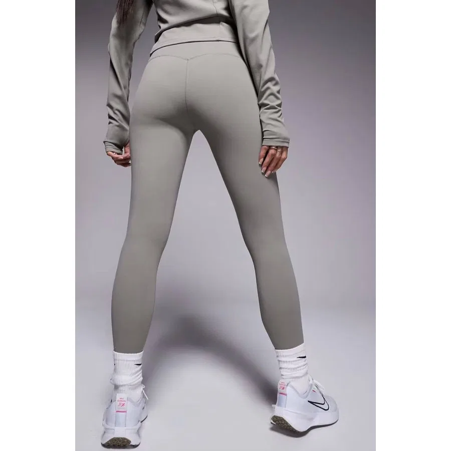 Леггинсы спортивные с высоким поясом и карманом Nike Dri Fit Zenvy Gentle Support High Waisted 7/8 Leggings, Светло-зеленый — фото 2