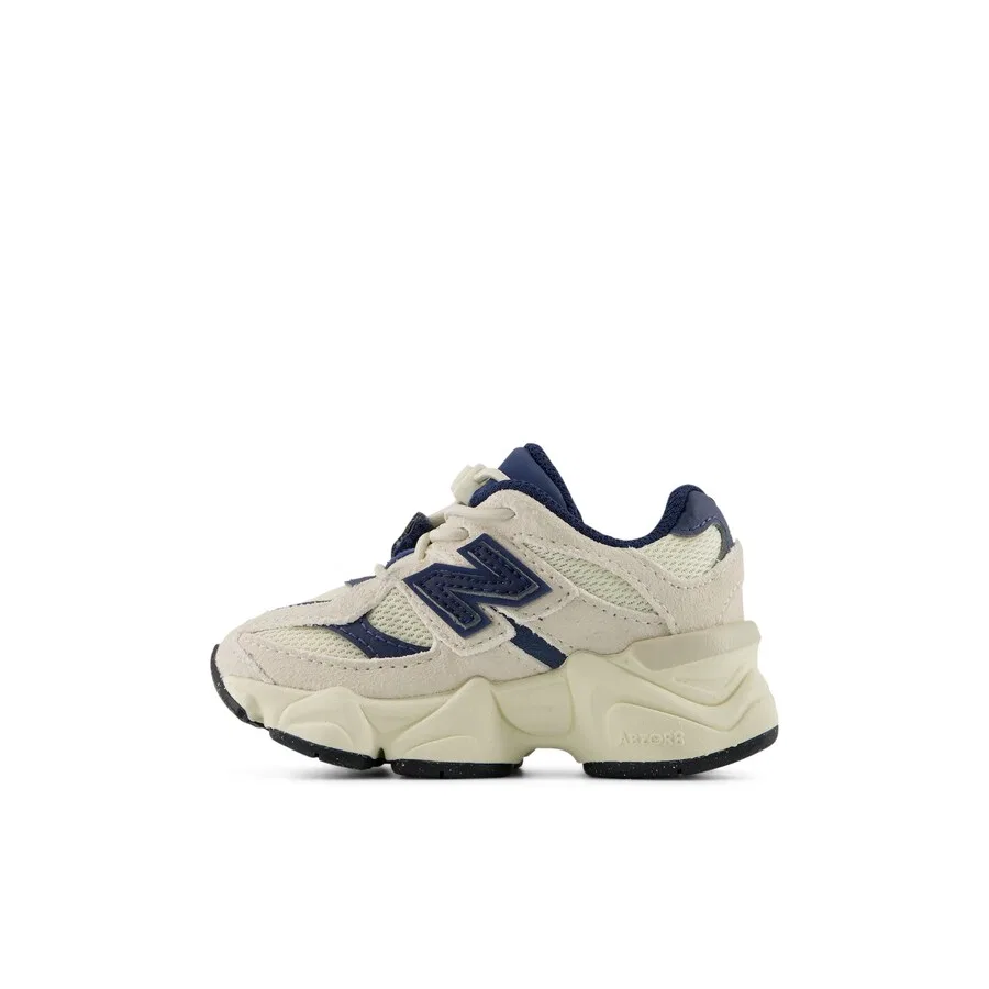 Кроссовки New Balance '9060 Bungee' бежевого цвета