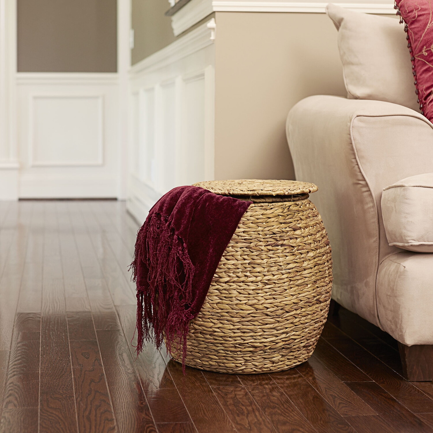 

Корзина плетеная круглая Household Essentials