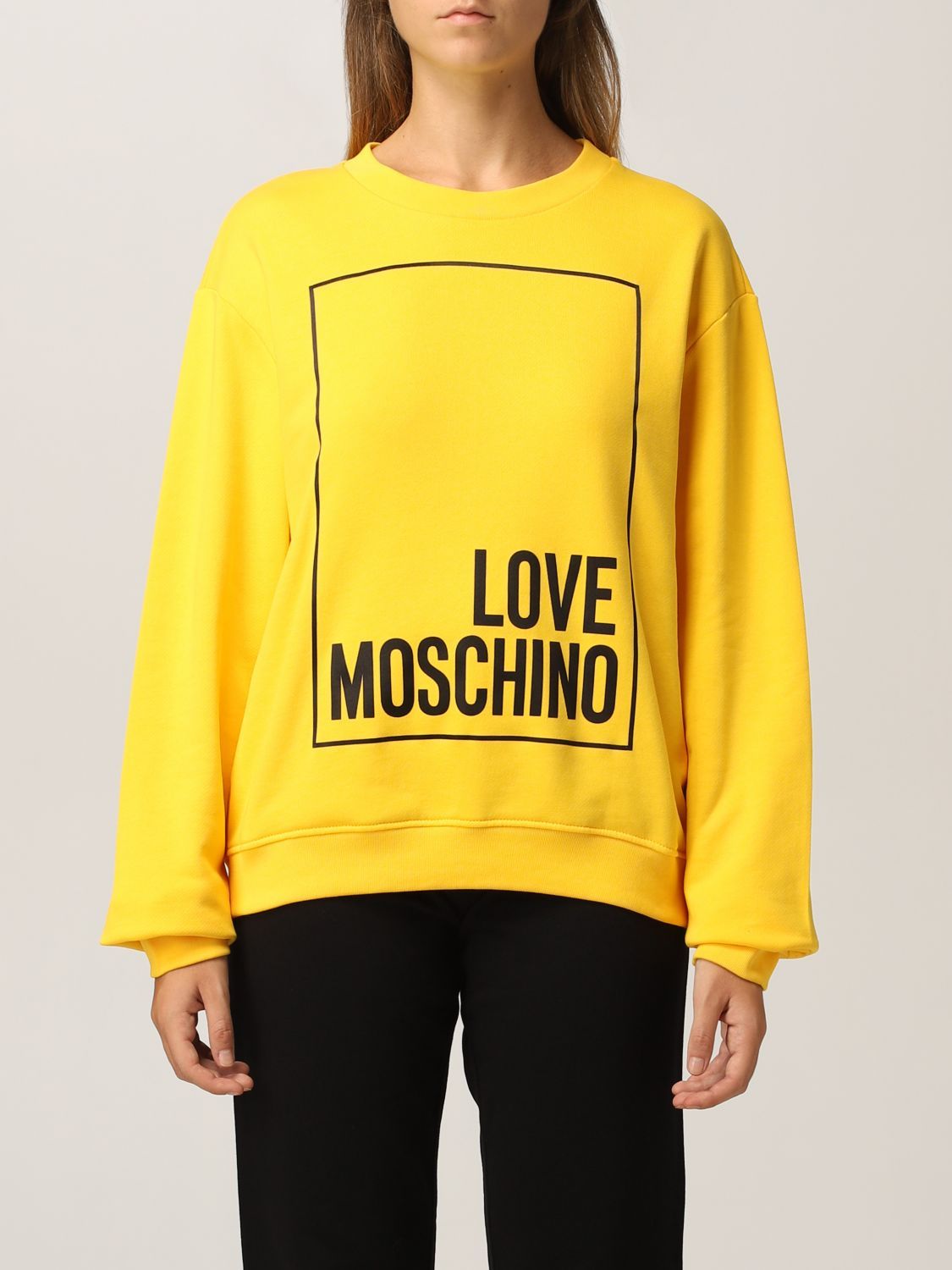 

Шикарная желтая толстовка с логотипом-эмблемой LOVE MOSCHINO
