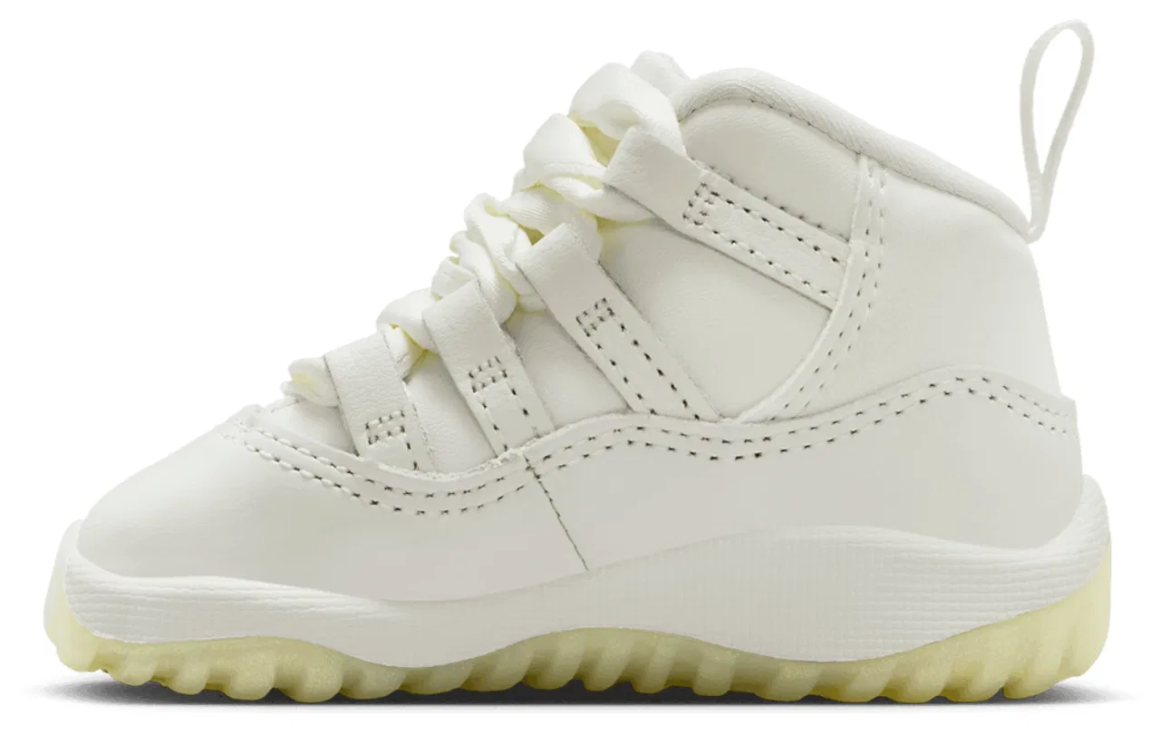 Детские баскетбольные кроссовки Retro 11 Jordan, цвет Sail/Pearl Grey/White — фото 2