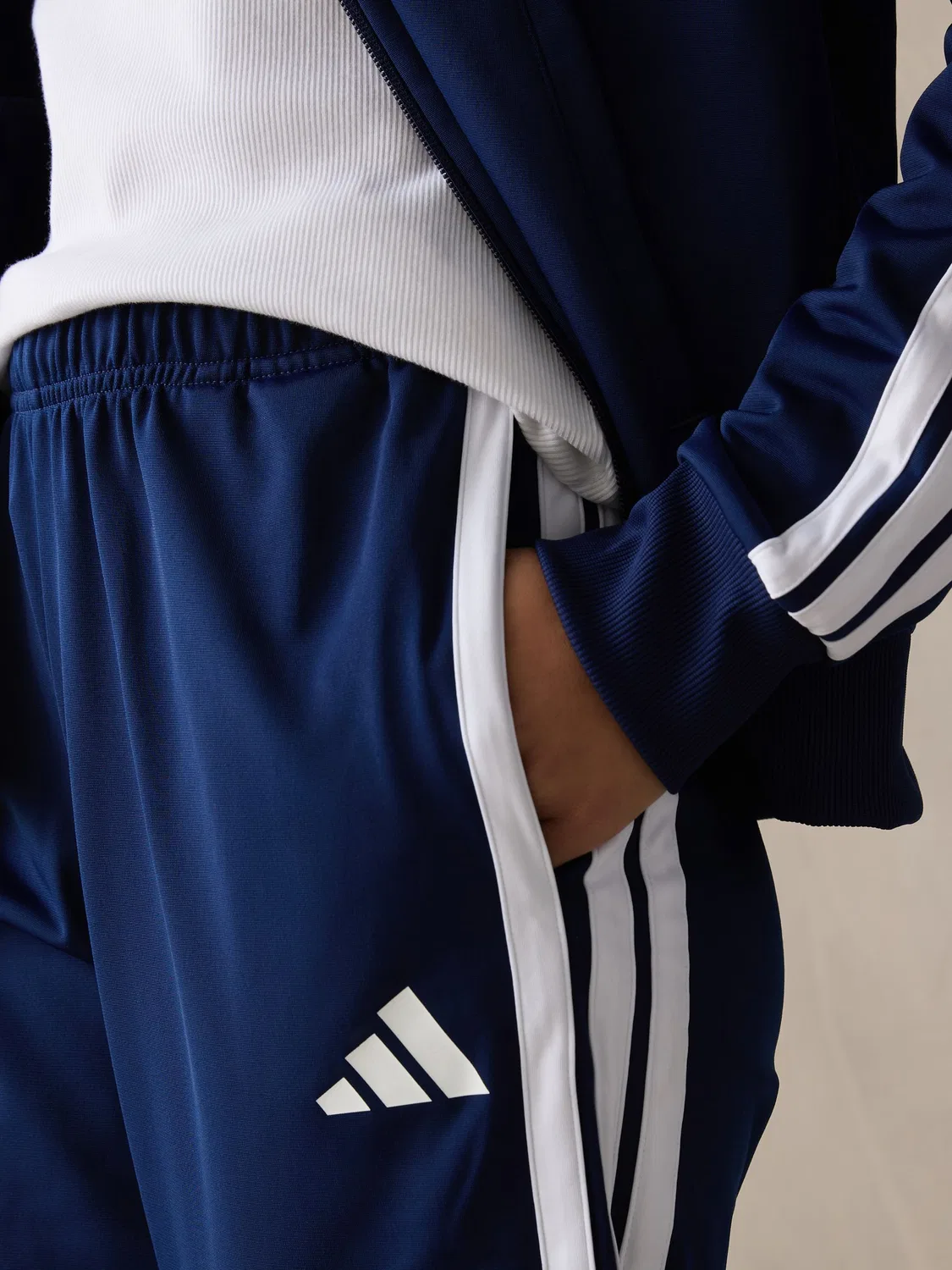 Спортивный костюм adidas Essentials 3-Stripes, синий — фото 4