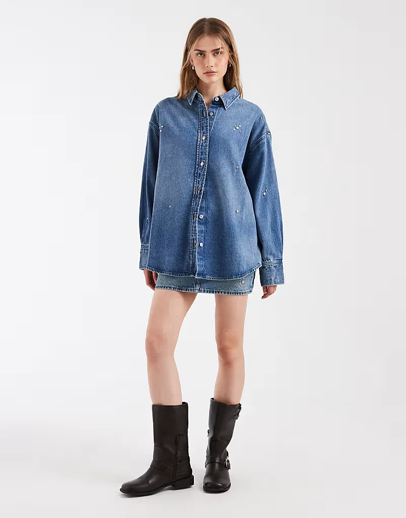 Джинсовая рубашка Levi's с эмалированным рисунком, средне-синий — фото 3