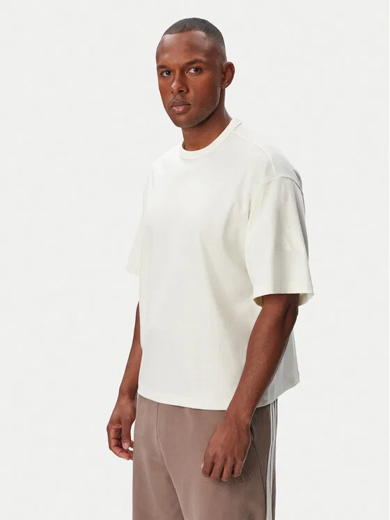 Футболка regular fit Soft Lux Adidas, кремовый