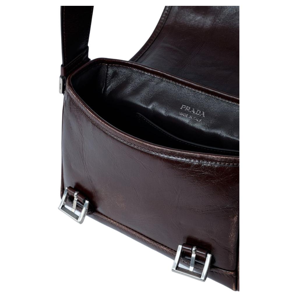 PRADA Кожаная кросс-боди сумка мужская brown — фото 4