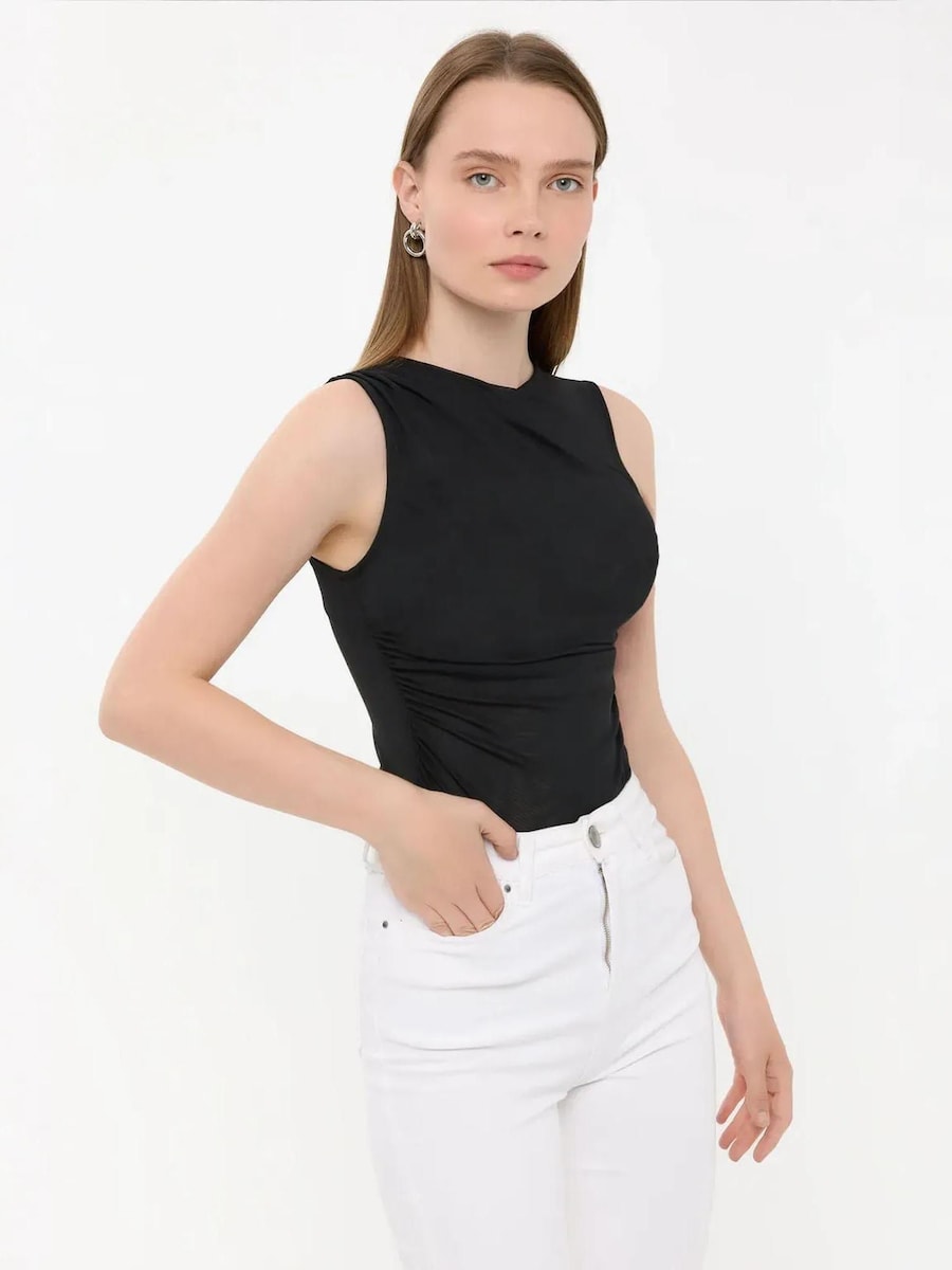 

Топ Hiccup, черный