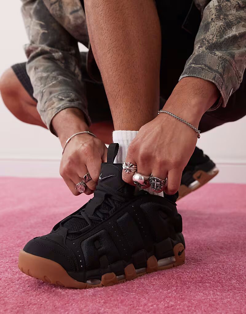 

Кроссовки Nike Air More Uptempo Low черного цвета