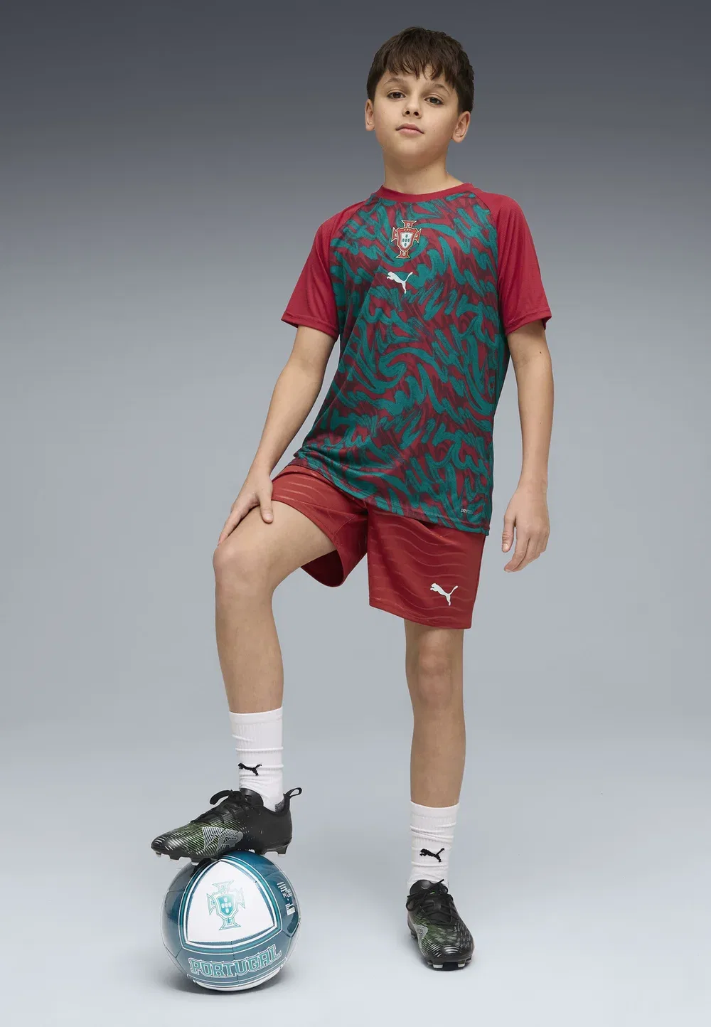 Детская разминочная футболка сборной Португалии по футболу Puma, Club Red-Green Lagoon