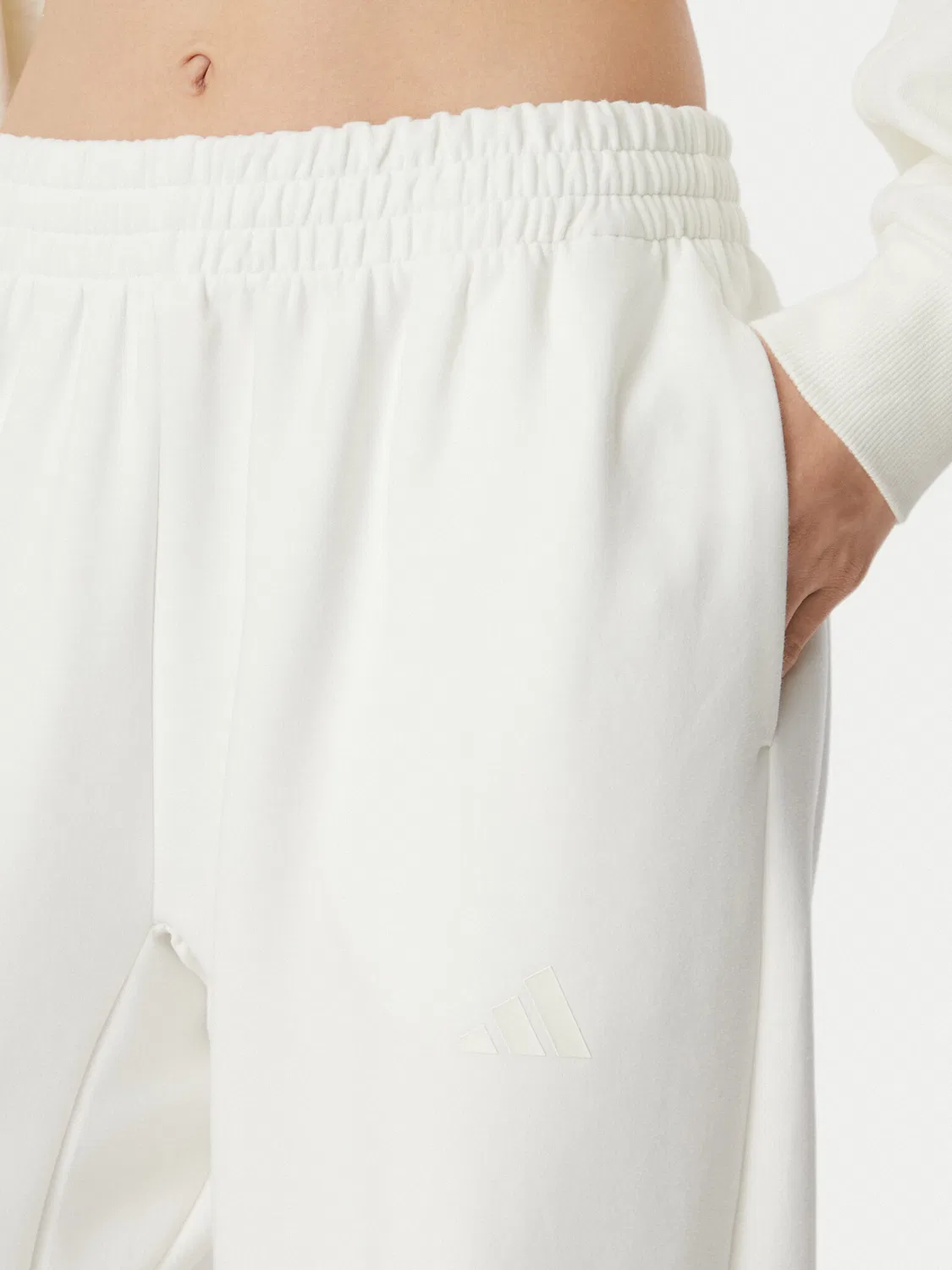 Женские спортивные штаны стандартного кроя Soft Lux Adidas, кремовый — фото 4