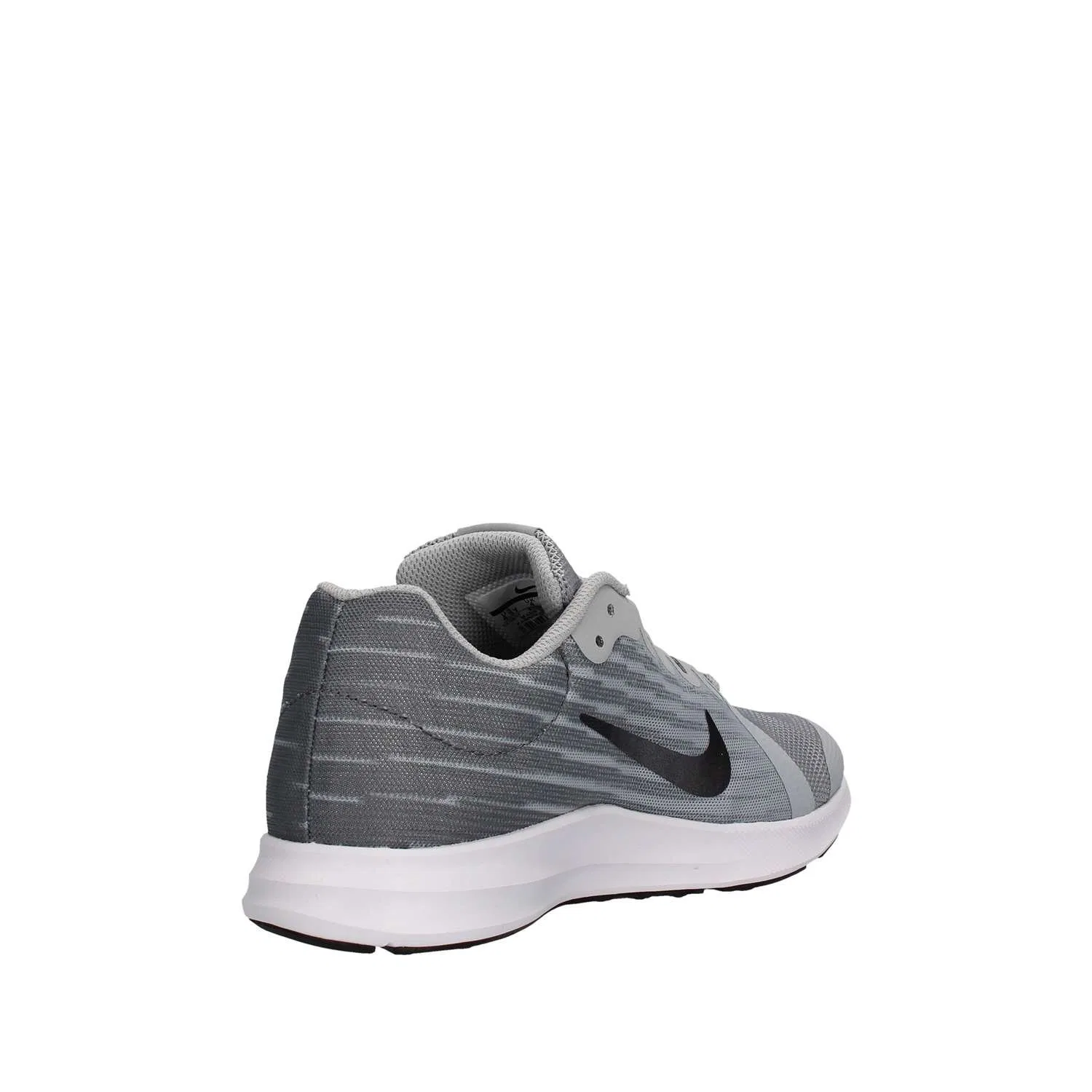Детские кроссовки для мальчиков с шнуровкой Downshifter 8 NIKE, Grey Wolf Grey Mtlc Dark Grey Cool Grey Black 002 — фото 4