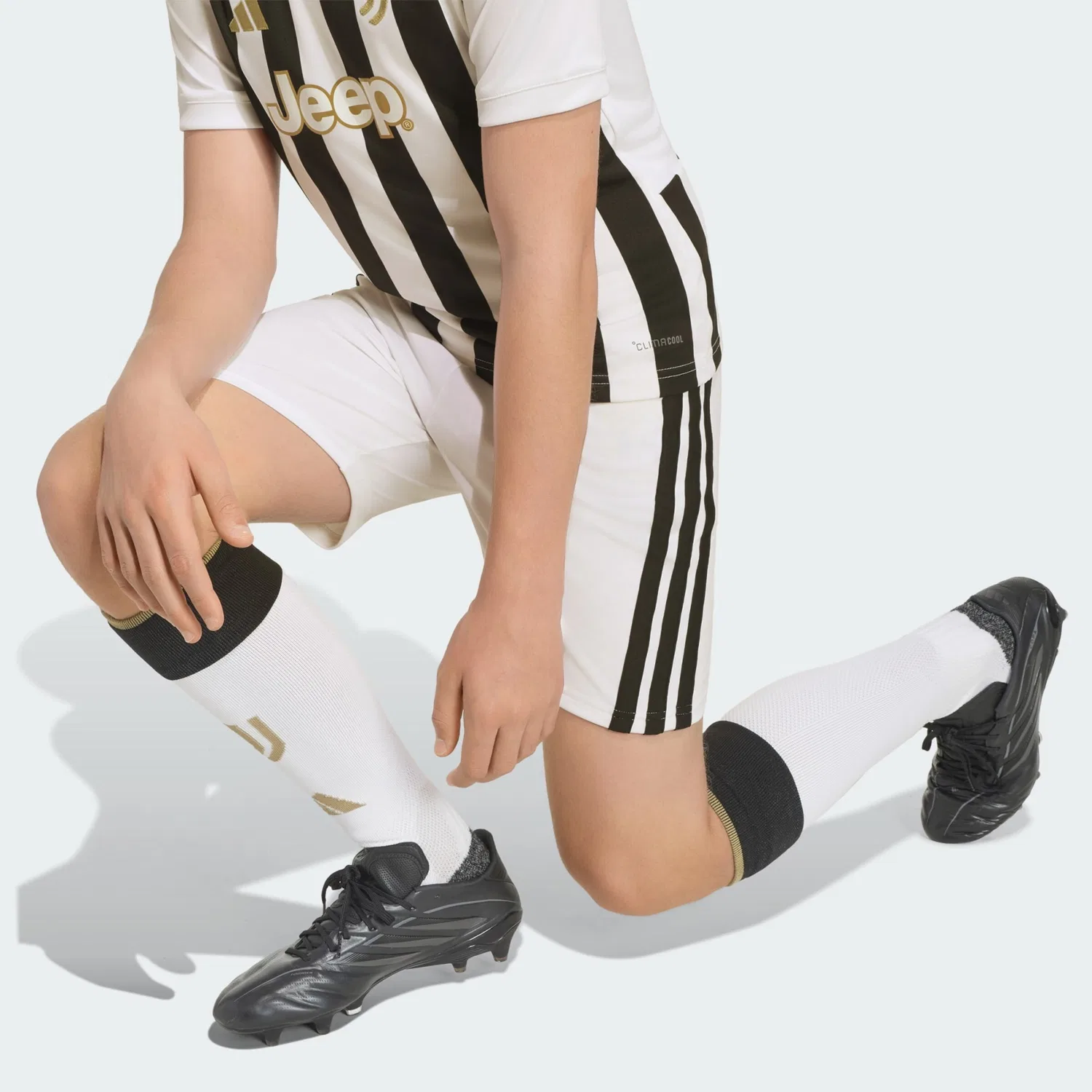 Спортивные шорты Adidas Performance свободного кроя модель Ювентус Турин 26/27, белые — фото 4