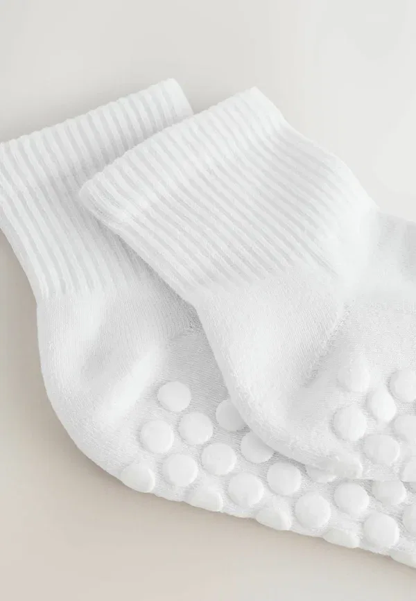 Носки для пилатеса из хлопка и нейлона Pilates gripper socks 2 pack Next, белый — фото 2