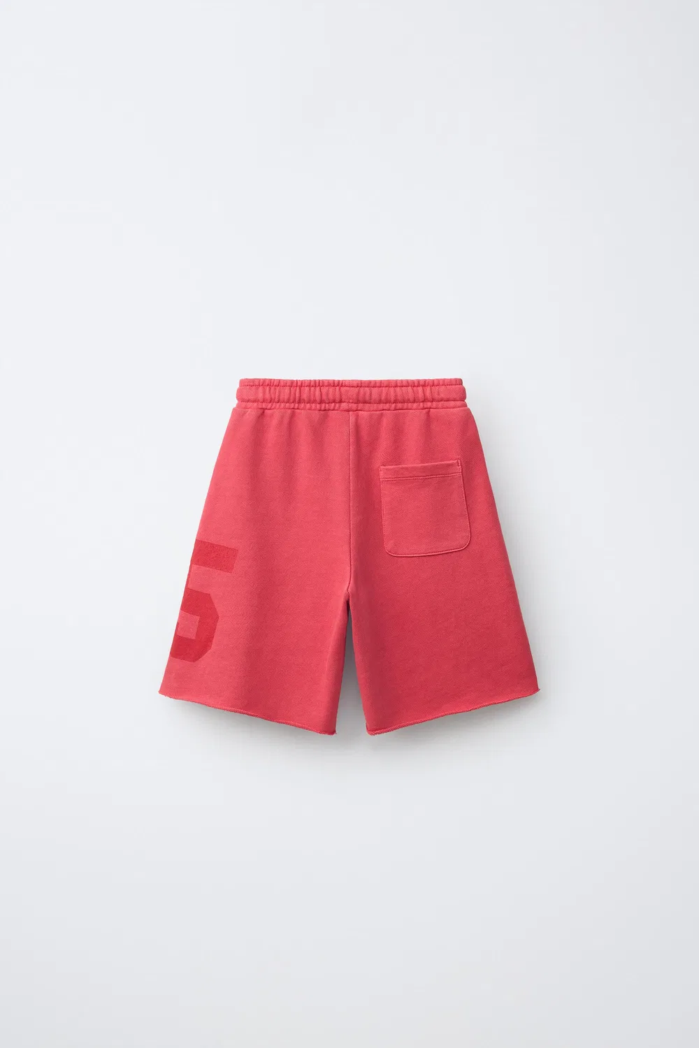 Плюшевые бермудские шорты с цифрами и принтом в виде граффити. ZARA, Intense red — фото 2