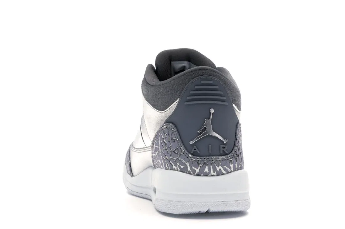 Детские кроссовки Lifestyle с металлическим верхом Jordan 3 Retro Jordan, Metallic Silver/Cool Grey-White — фото 4
