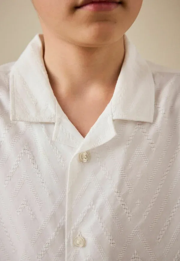 Рубашка из вискозы и хлопка Regular fit short sleeve revere collar textured shirt Next, White Textured, белый — фото 3
