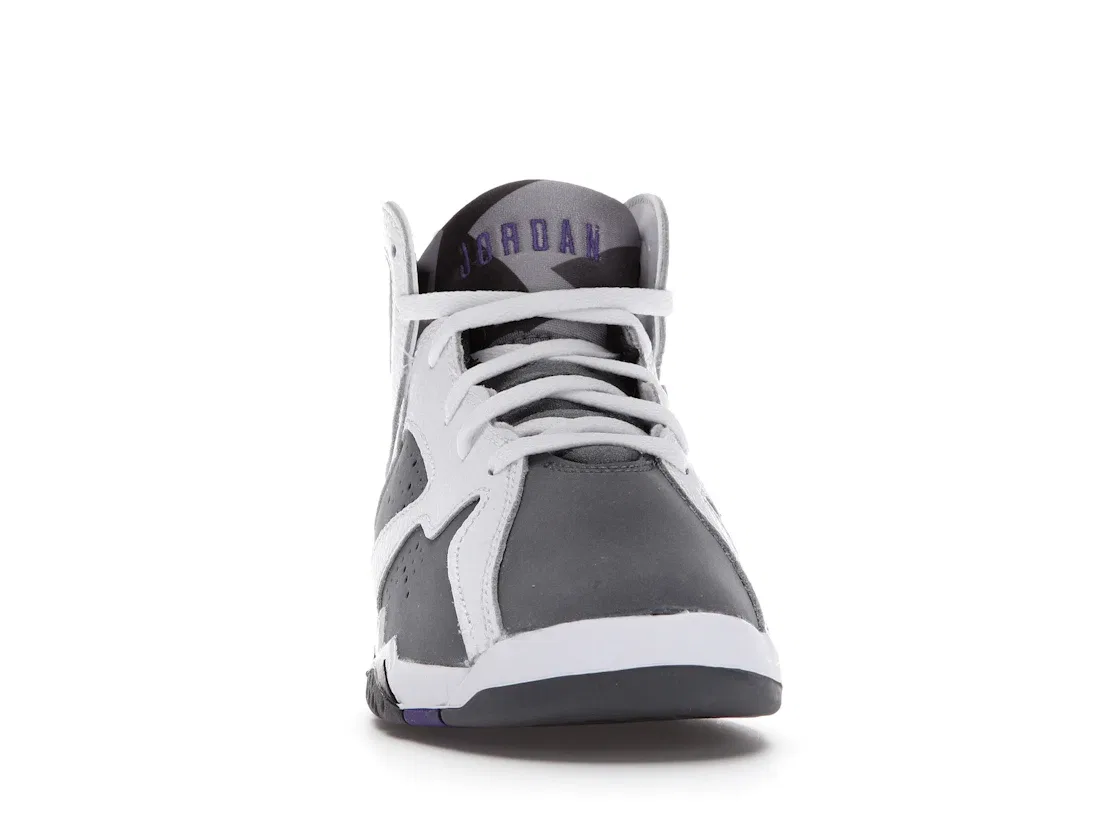Детские кроссовки с принтом Jordan 7 Retro Jordan, White/Flint Grey-Black-Varsity Purple — фото 2
