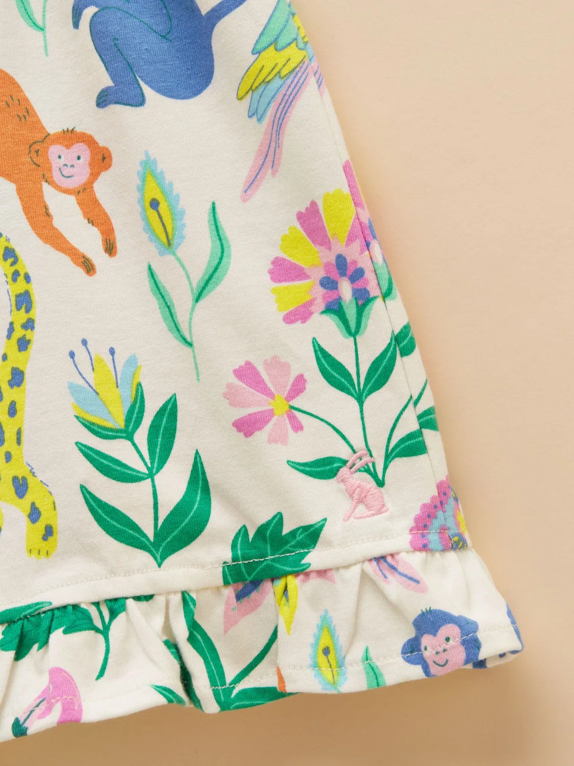 Шорты для девочек с оборками Daisy Joules, кремовый — фото 3