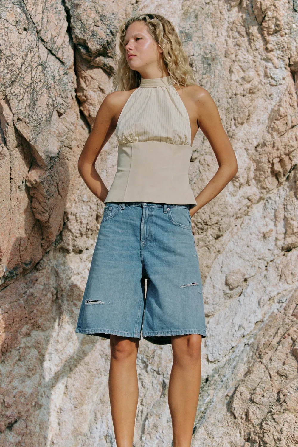 Джинсовые шорты-бермуды TRF средней посадки с рваными вставками ZARA, Blue
