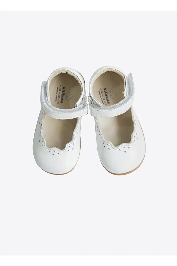 Детские туфли для девочек с закрытым носом Lumina first step shoes Kitikate, White
