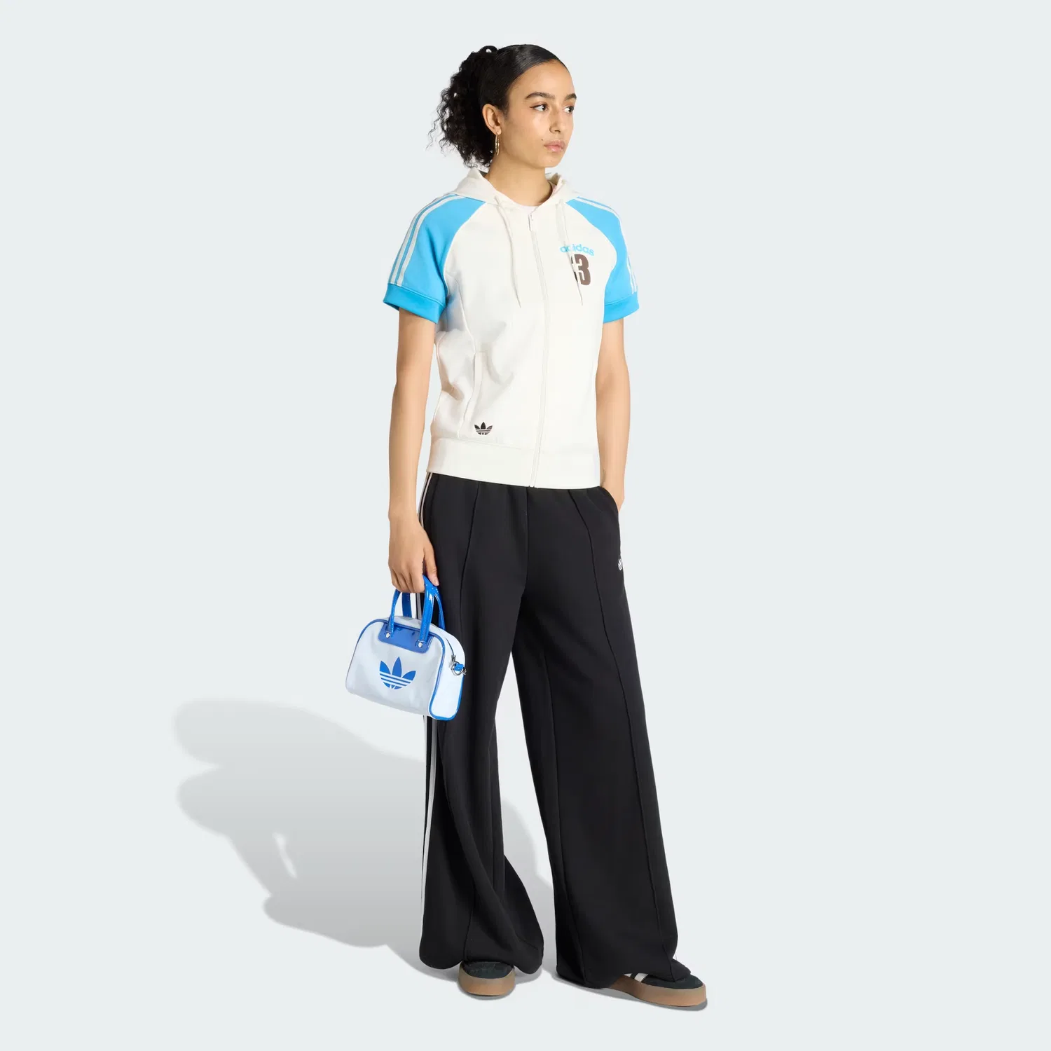 Женская олимпийка с коротким рукавом Vintage Superstar Track Top Adidas Originals, Off White/App Sky Rush — фото 3