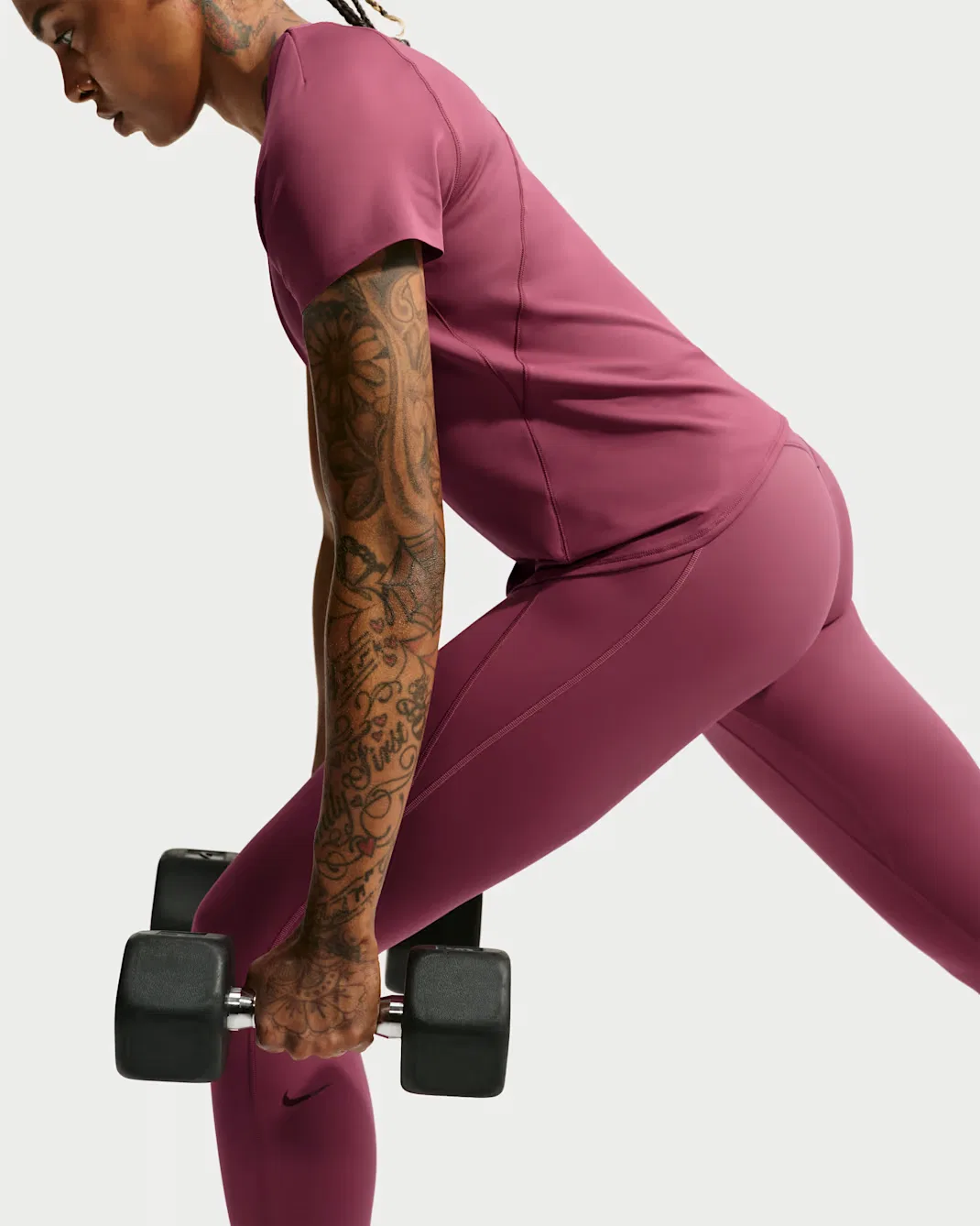 Женская футболка с коротким рукавом Dri-FIT Nike Universa, Pink Smoke/Mystic Dates — фото 3